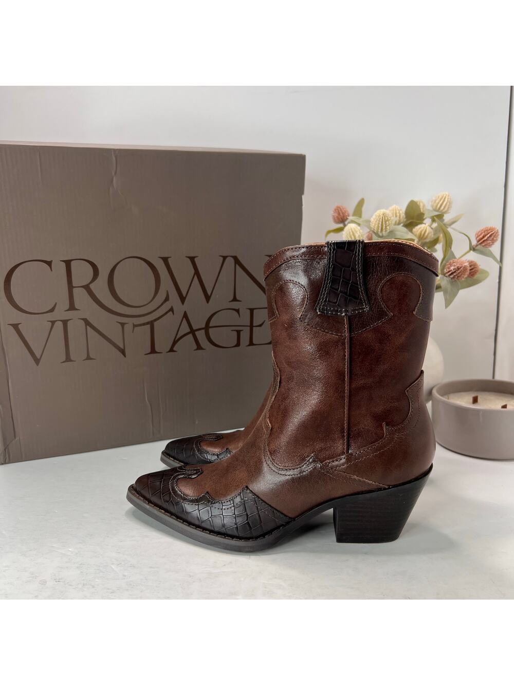 Crown Vintage Izzie Leather Blend Western Boots Brown Snip Toe Women 6 M NWB